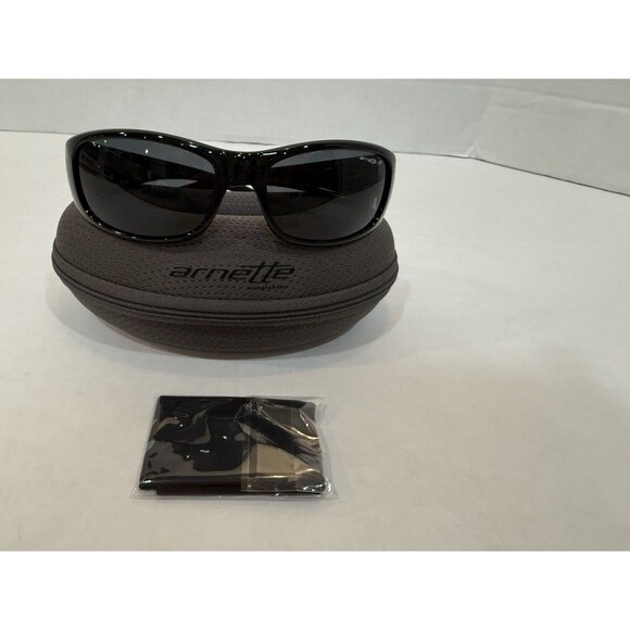 Arnette Hold up 4139-41/81 3P Sunglasses Polarized Made In Italy W/Original Case - Picture 1 of 15